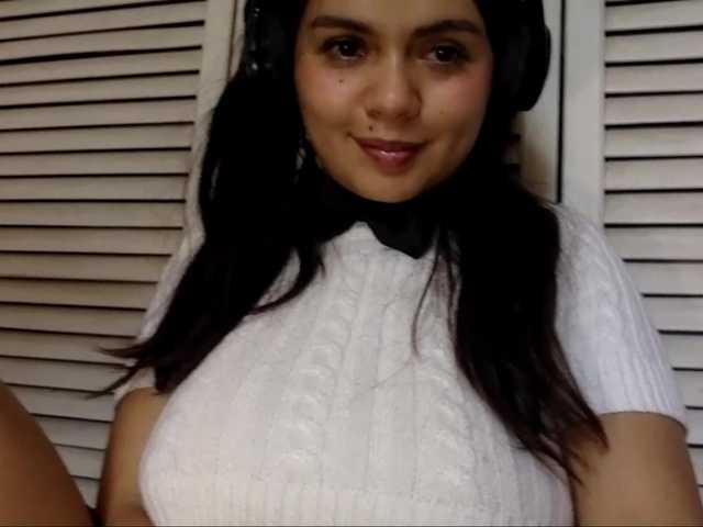BURITTO-LANGUAGE live cam on BongaCams