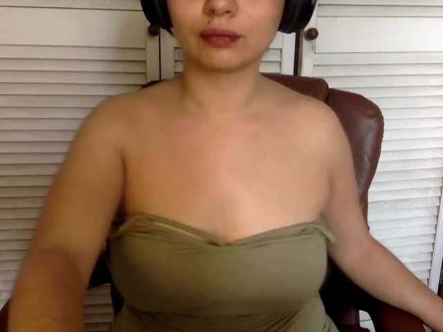 BURITTO-LANGUAGE live cam on BongaCams
