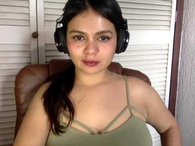 BURITTO-LANGUAGE live cam on BongaCams