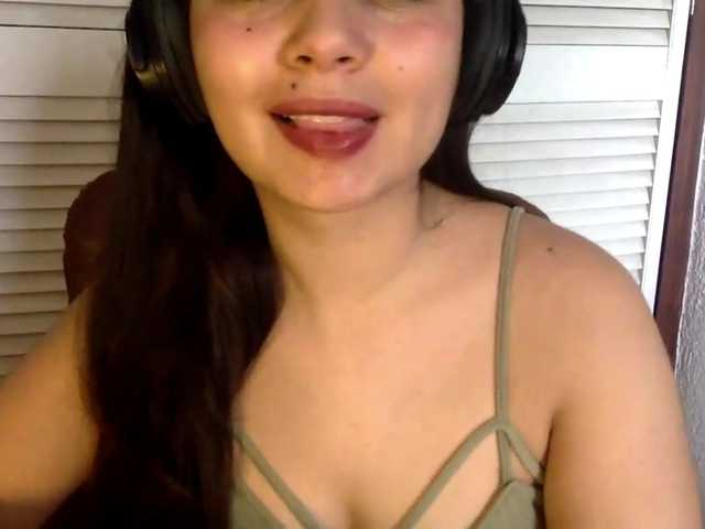 BURITTO-LANGUAGE live cam on BongaCams