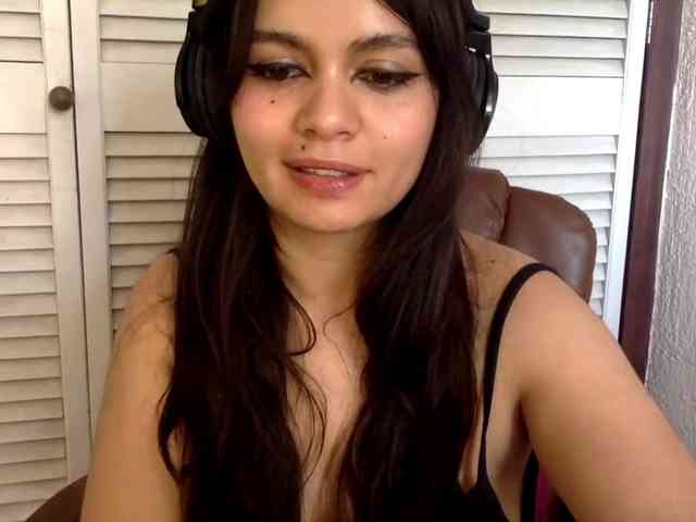 BURITTO-LANGUAGE Live Webcam on BongaCams