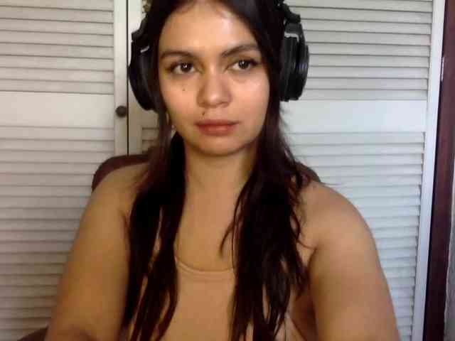 BURITTO-LANGUAGE Live Webcam on BongaCams