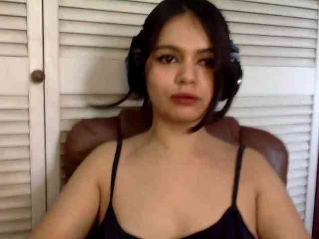 BURITTO-LANGUAGE Live Webcam on BongaCams