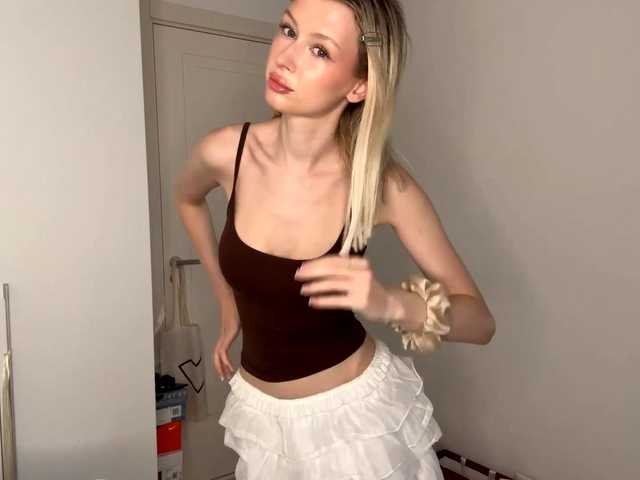 DelsieBrozell live cam on BongaCams
