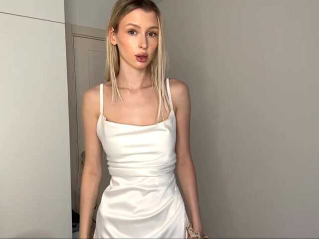 DelsieBrozell live cam on BongaCams