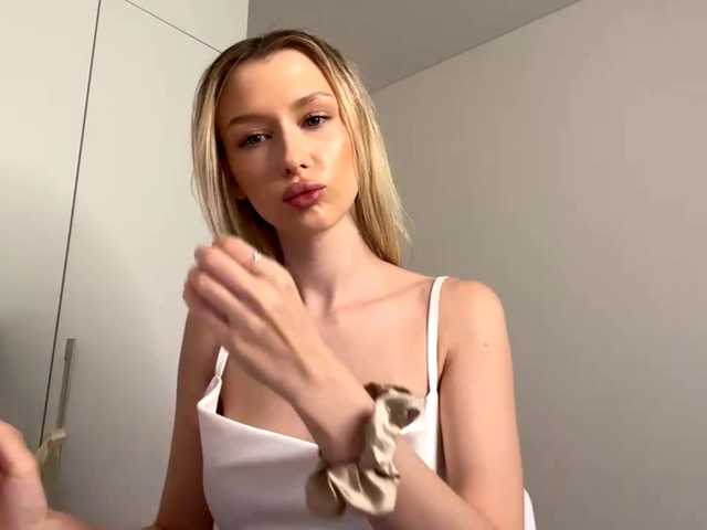 DelsieBrozell live cam on BongaCams