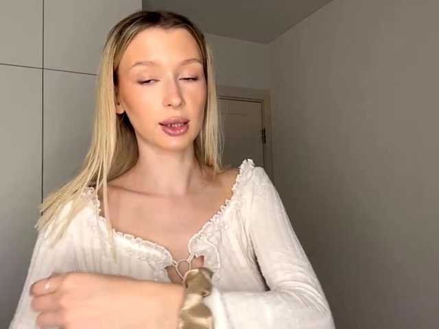 DelsieBrozell live cam on BongaCams