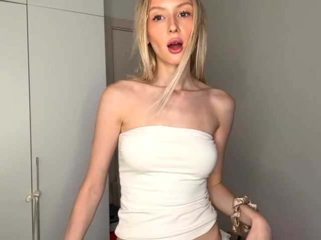 DelsieBrozell live cam on BongaCams