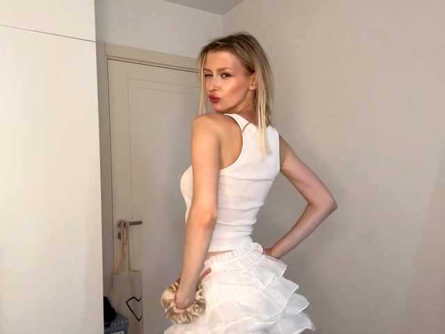 DelsieBrozell live webcam show