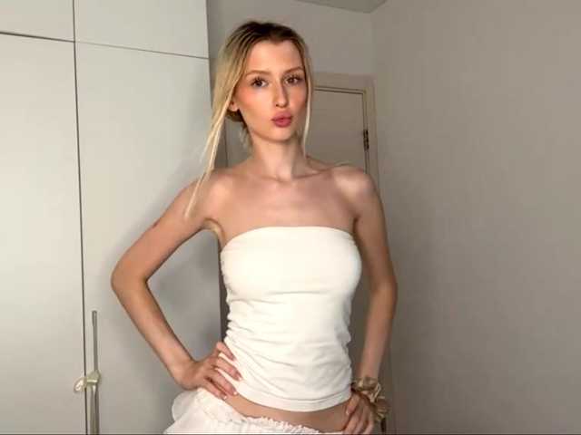 DelsieBrozell live cam on BongaCams