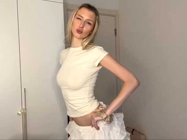 DelsieBrozell live cam on BongaCams