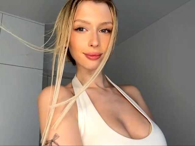 DelsieBrozell live cam on BongaCams