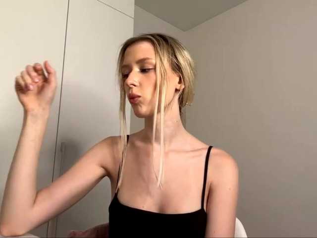 DelsieBrozell live cam on BongaCams