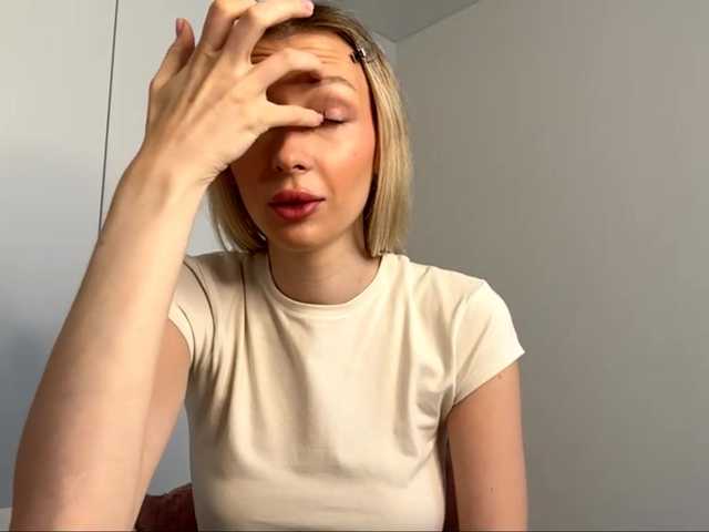 DelsieBrozell live cam on BongaCams
