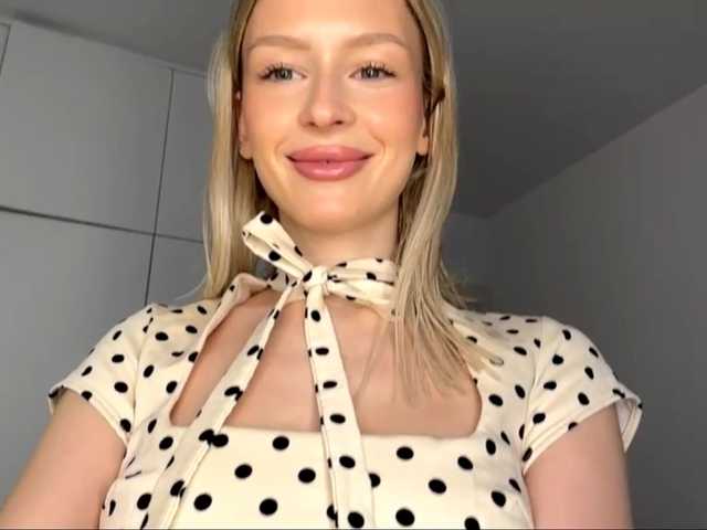 DelsieBrozell live cam on BongaCams