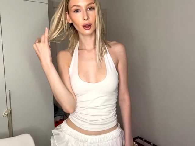 DelsieBrozell live cam on BongaCams