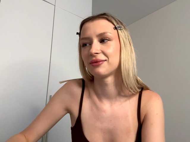DelsieBrozell live cam on BongaCams