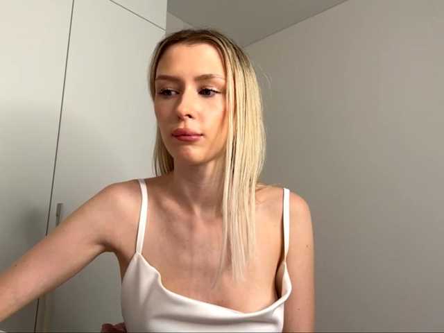 DelsieBrozell live cam on BongaCams