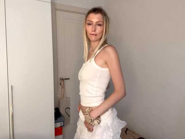 DelsieBrozell live webcam show