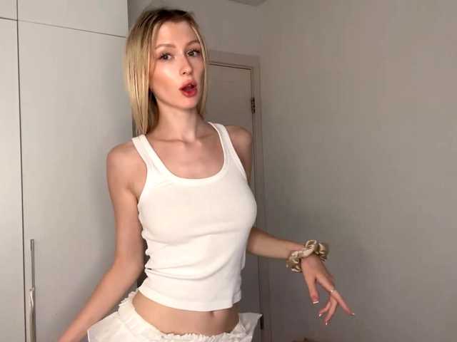 DelsieBrozell live cam on BongaCams