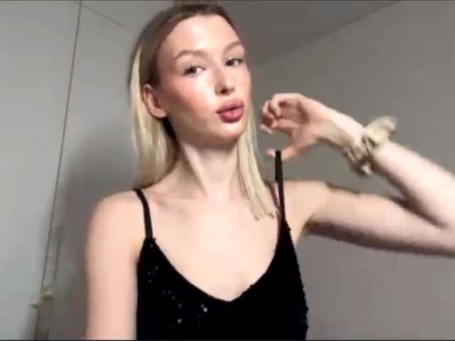 DelsieBrozell live cam on BongaCams