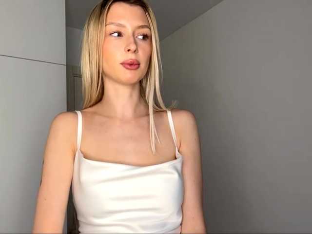 DelsieBrozell live cam on BongaCams