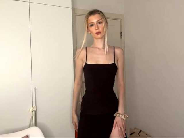 DelsieBrozell live cam on BongaCams