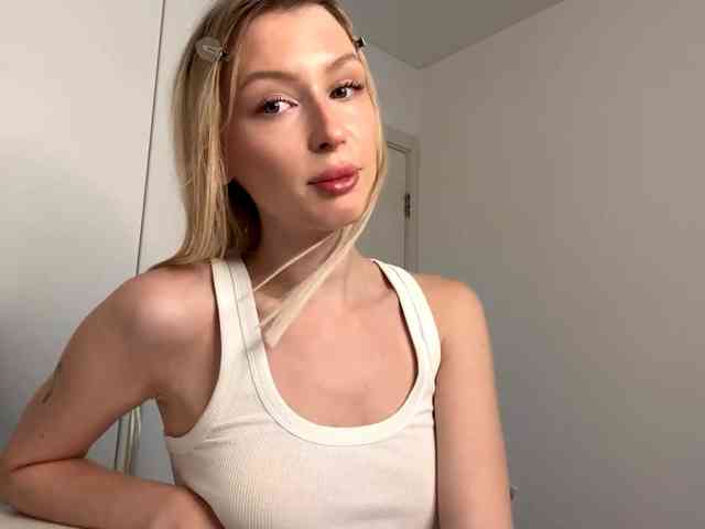DelsieBrozell webcam