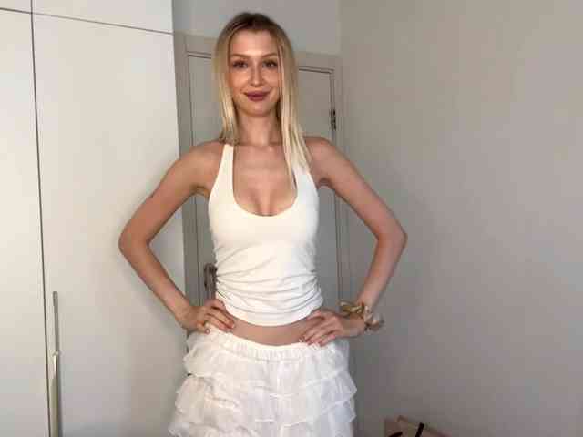 Modelo: DelsieBrozell
