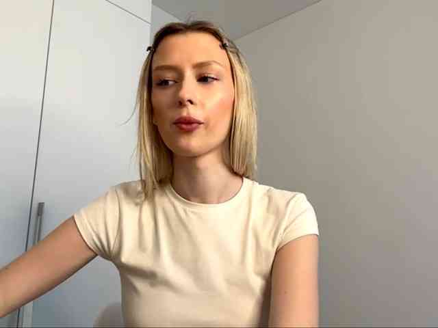 DelsieBrozell webcam