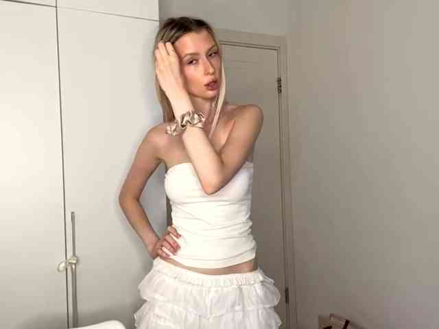 Modelo: DelsieBrozell