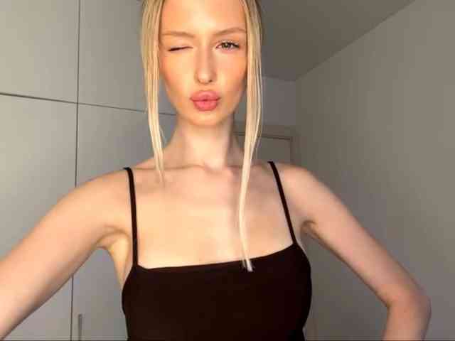 DelsieBrozell webcam