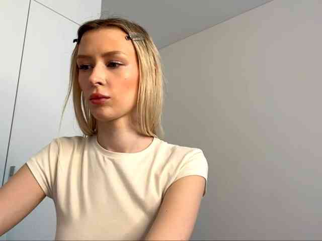 DelsieBrozell webcam