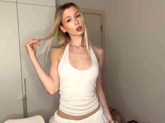 DelsieBrozell webcam