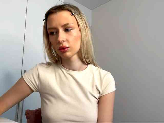 DelsieBrozell webcam