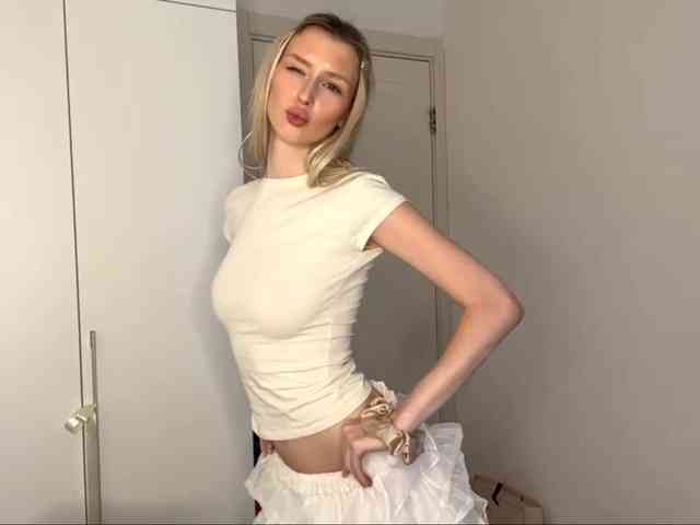 Modelo: DelsieBrozell