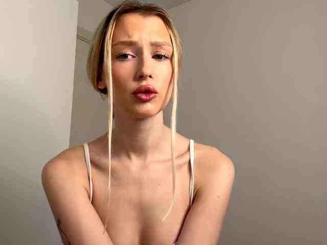 Modelo: DelsieBrozell