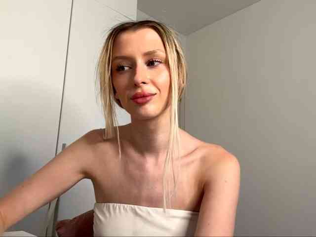 DelsieBrozell webcam