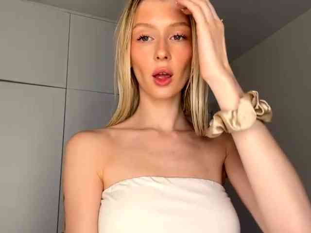 Modelo: DelsieBrozell