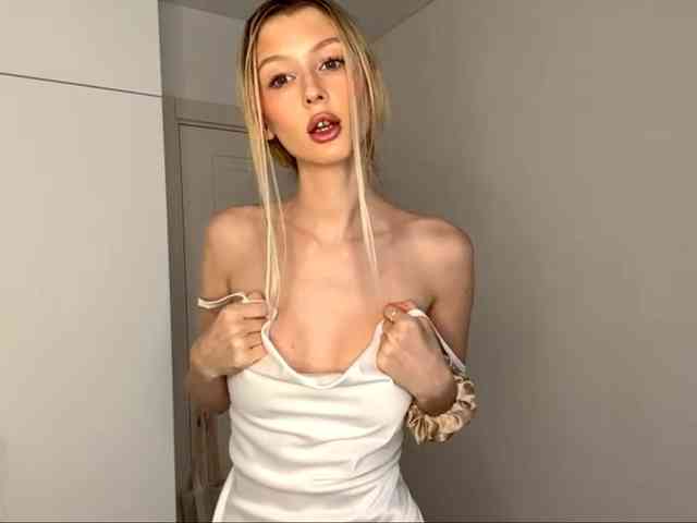 DelsieBrozell webcam