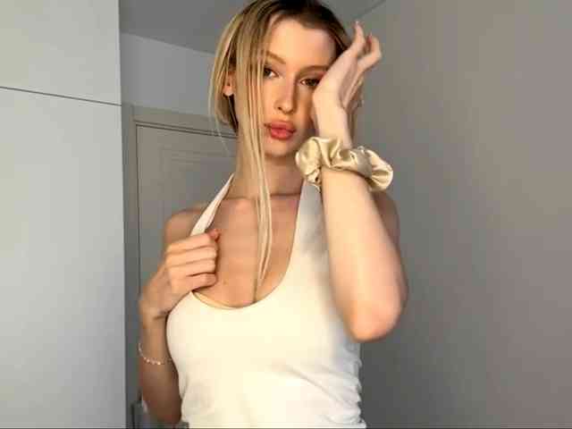 DelsieBrozell webcam