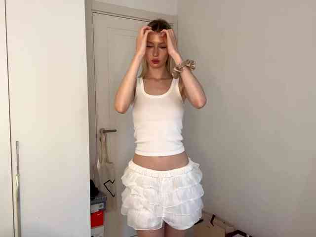 Modelo: DelsieBrozell