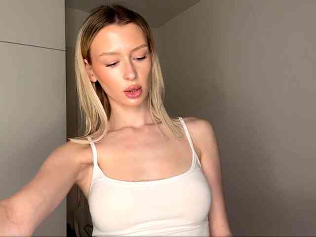 DelsieBrozell webcam