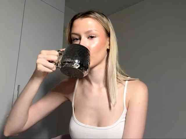 DelsieBrozell webcam