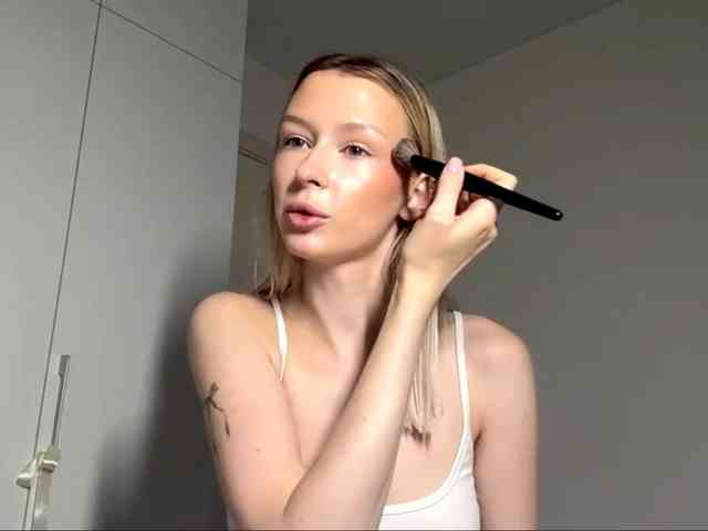 DelsieBrozell webcam