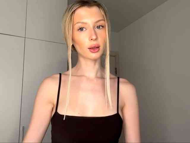 DelsieBrozell webcam