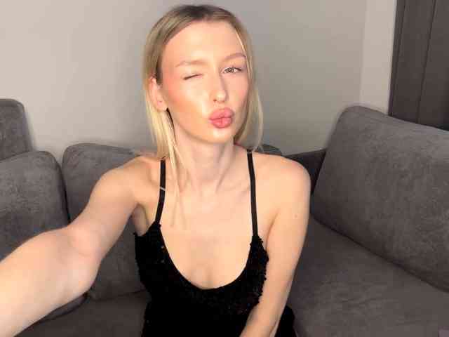 DelsieBrozell webcam