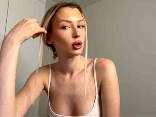 DelsieBrozell webcam