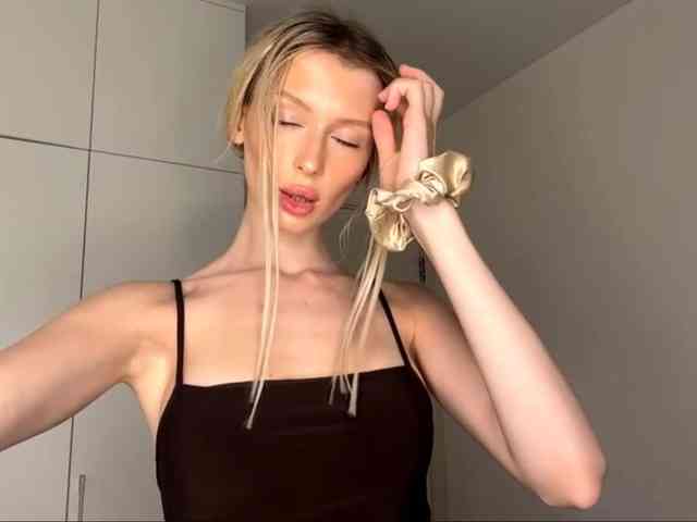 DelsieBrozell webcam