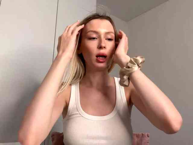 DelsieBrozell webcam